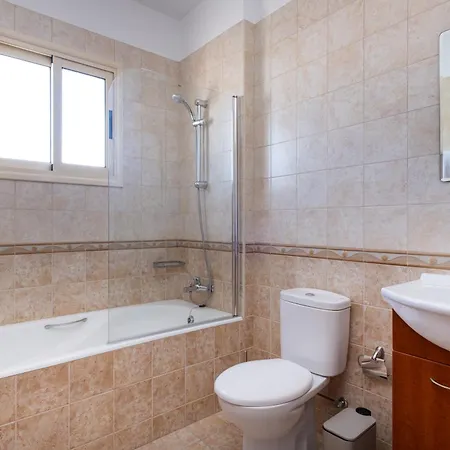 Appartement Zest By Nomads Paphos